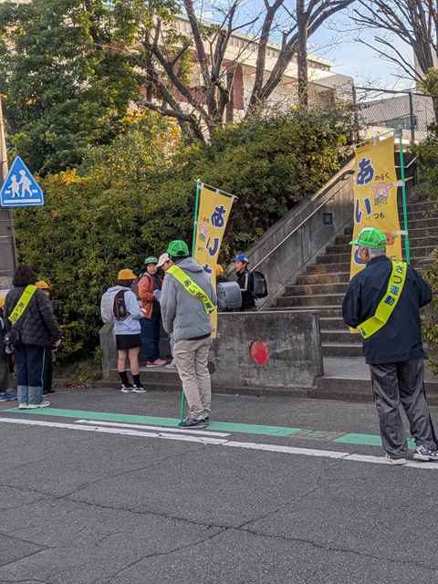 12月 朝の挨拶運動を行いました